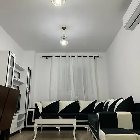 Bratti's Luna Lejlighed Ljaknasi